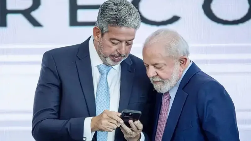 Lula confirma encontro com Lira e nega crise com Congresso