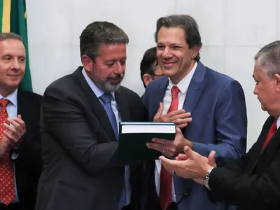 Brasil pode ter maior IVA do mundo com reforma tributária, diz Juliana Rosa
