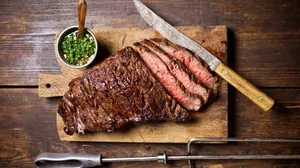 Polêmica do churrasco: salgar a carne antes ou após a grelha?