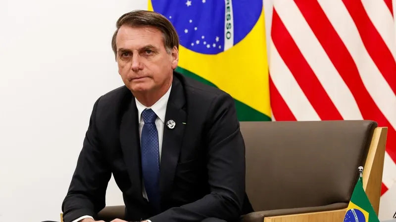 PF vai aos EUA para investigar suposta venda de joias recebidas por Bolsonaro