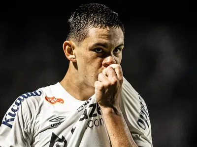 Santos vence Avaí fora de casa, segue 100% e "derruba" técnico