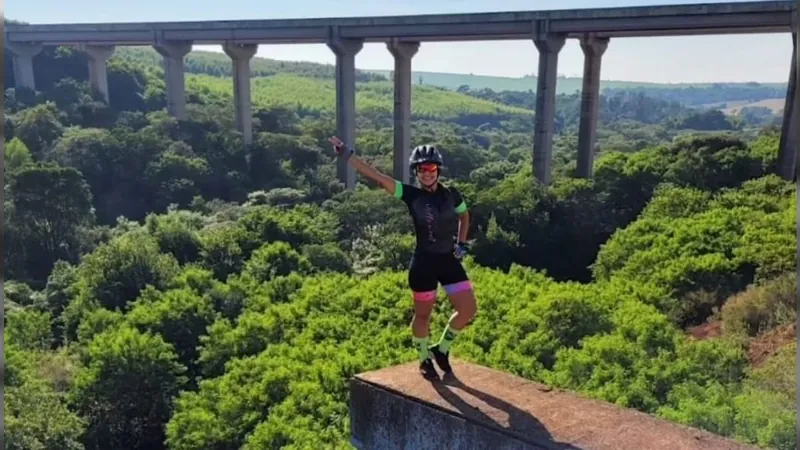 Ciclista morreu ao se desequilibrar em ponte e cair 