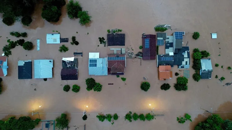 Chuva deixa rastro de destruição no Rio Grande do Sul