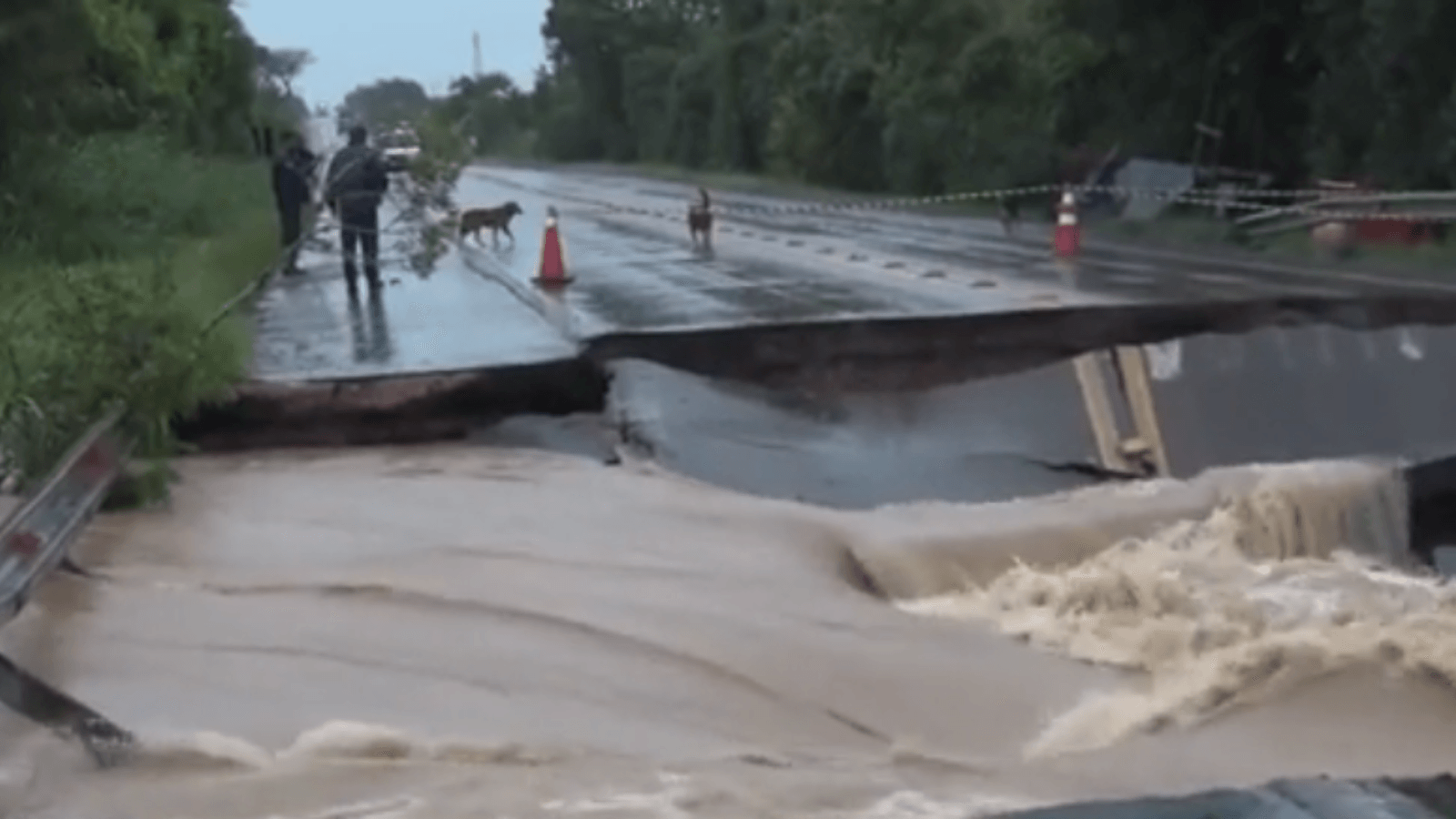 Guaíba volta a ficar acima da cota de inundação no Rio Grande do Sul