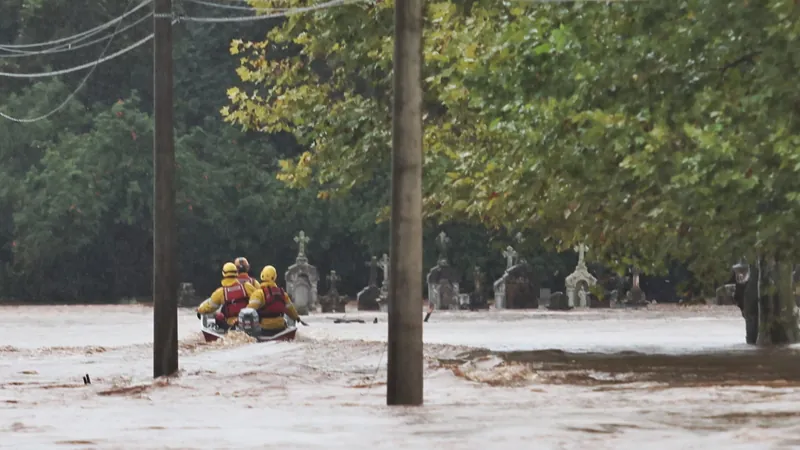 Enchentes afetam mais de 300 cidades gaúchas