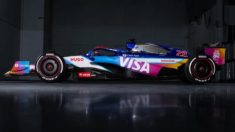 Carros da Racing Bulls ganham visual 'camaleão' para o GP de Miami