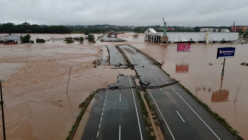 Imagens da destruição causada pelas chuvas em cidades no Rio Grande do Sul