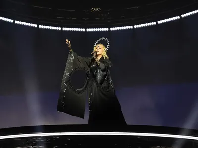 Madonna é critica por mandar dublê para ensaio de show grátis no Rio de Janeiro