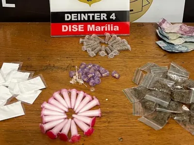 Mulher é presa com porções de drogas em Marília
