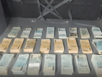 Casal é preso por distribuir notas falsas de real em Pindamonhangaba