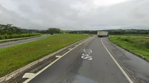 Idoso com mobilete morre após ser atropelado em rodovia de Taubaté