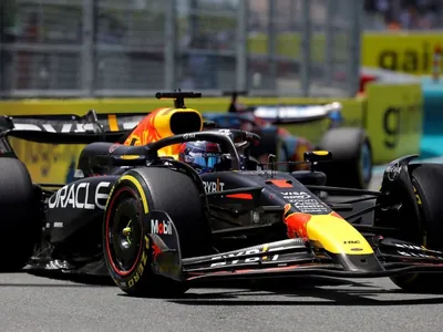 Max Verstappen domina e vence a corrida sprint do GP de Miami de F1