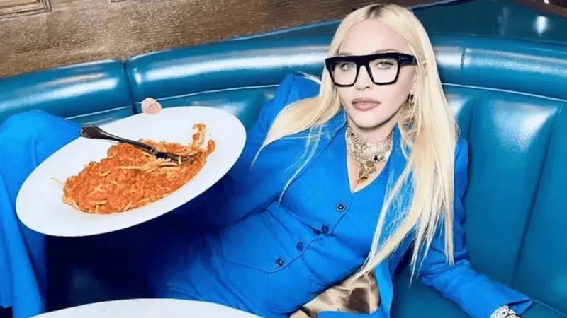 O que a Madonna está comendo no Brasil?