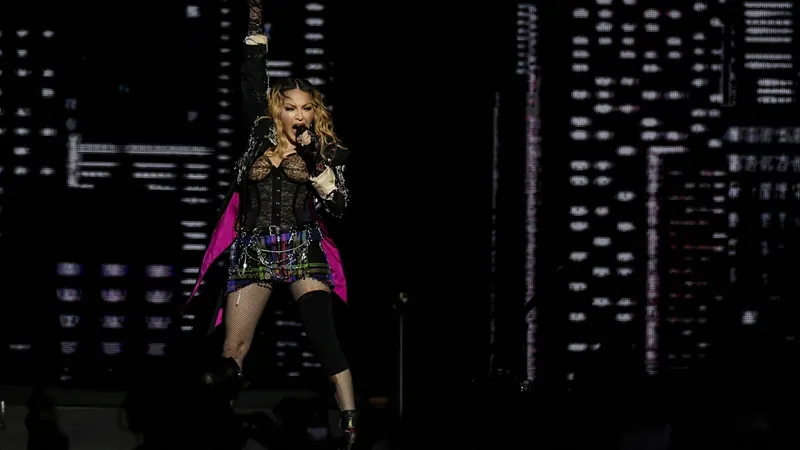 Madonna enfrenta problemas no joelho há 5 anos
