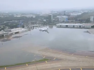 Chuvas no RS: aeroporto de Porto Alegre suspende voos até 30 de maio
