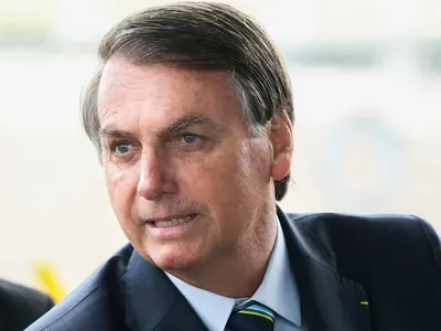 Bolsonaro será transferido de UTI aérea de Manaus para hospital em SP