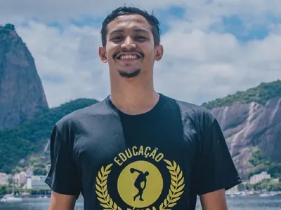 Jovem morto após tentativa de assalto no Flamengo tentou defender namorada