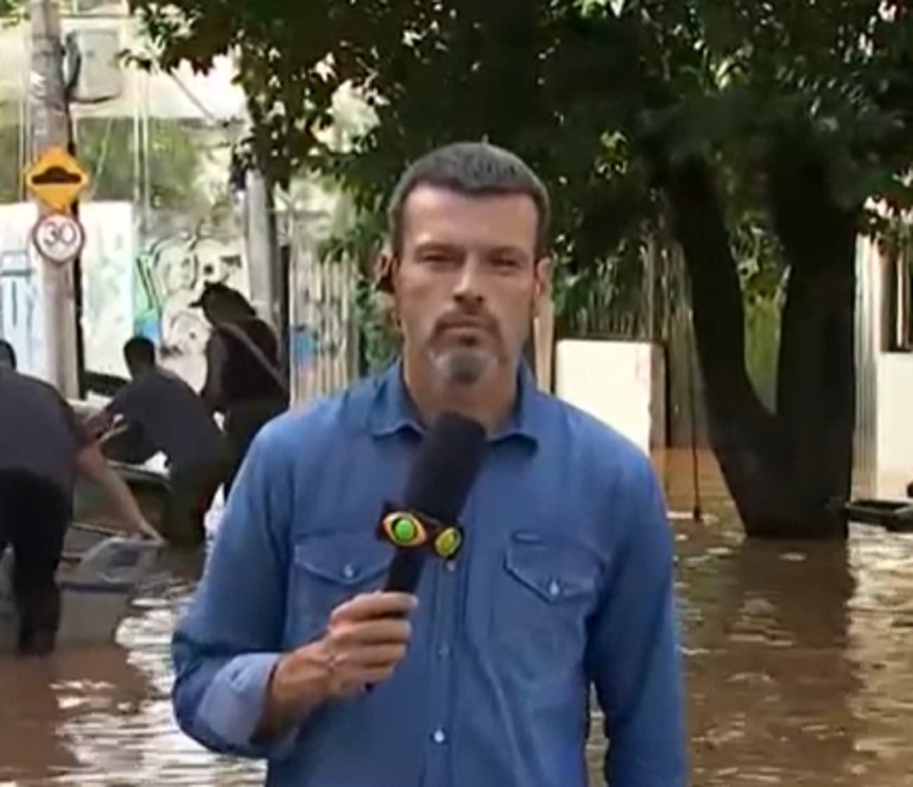 AO VIVO: Brasil Urgente mostra a situação das cidades afetadas pelas chuvas no RS