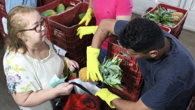 A distribuição faz parte do Programa de Aquisição de Alimentos