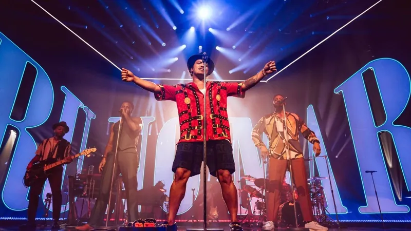 Bruno Mars voltará ao Brasil em 2024