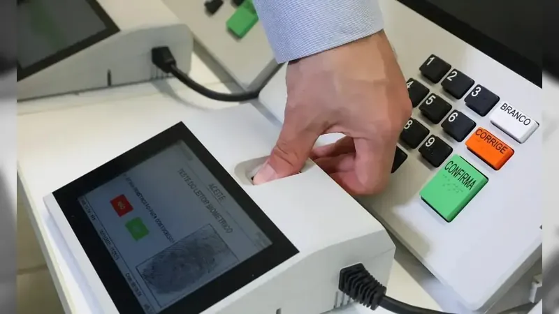 Para atualizar dados ou colher a biometria, deve-se deslocar ao cartório