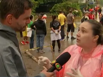 Voluntária pede ajuda para salvar pets e narra cenário de guerra em Porto Alegre