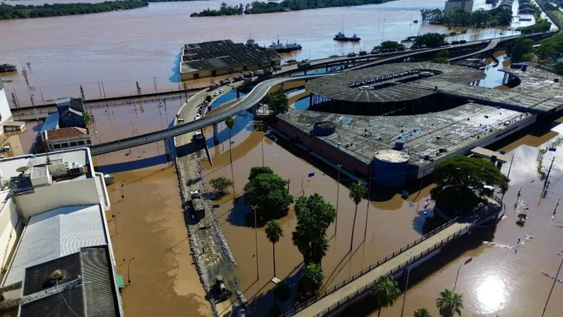 O Rio Guaíba ficou abaixo de 5m pela primeira vez desde o último sábado