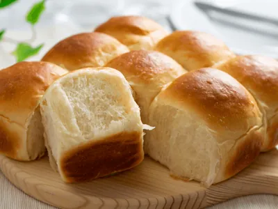 Pão de leite simples e fofinho: faça receita clássica de padaria em casa