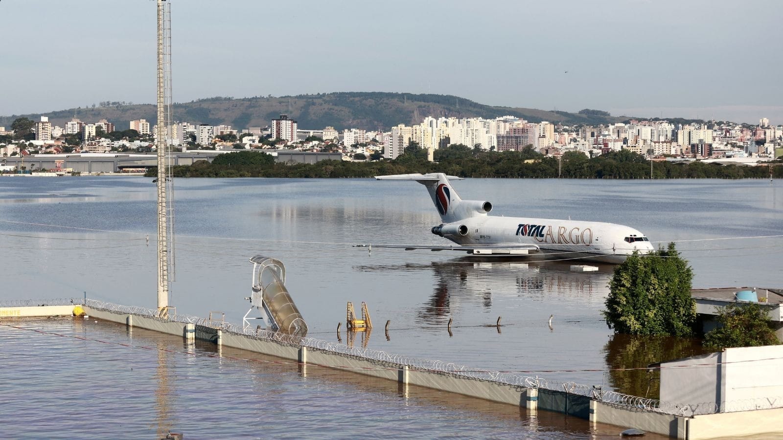 Aeroporto de Porto Alegre deve continuar fechado até setembro