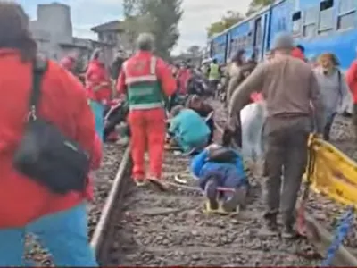 Vídeo: batida de trens deixa 90 feridos em Buenos Aires; assista