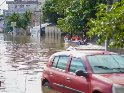 Chuvas no RS deixam ao menos 126 mortos e afetam quase 2 milhões de pessoas