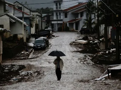 Enchentes no RS deixam ao menos 136 mortos e 125 desaparecidos