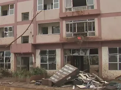'Tem que começar do zero’, diz moradora de Lajeado (RS) que teve casa destruída