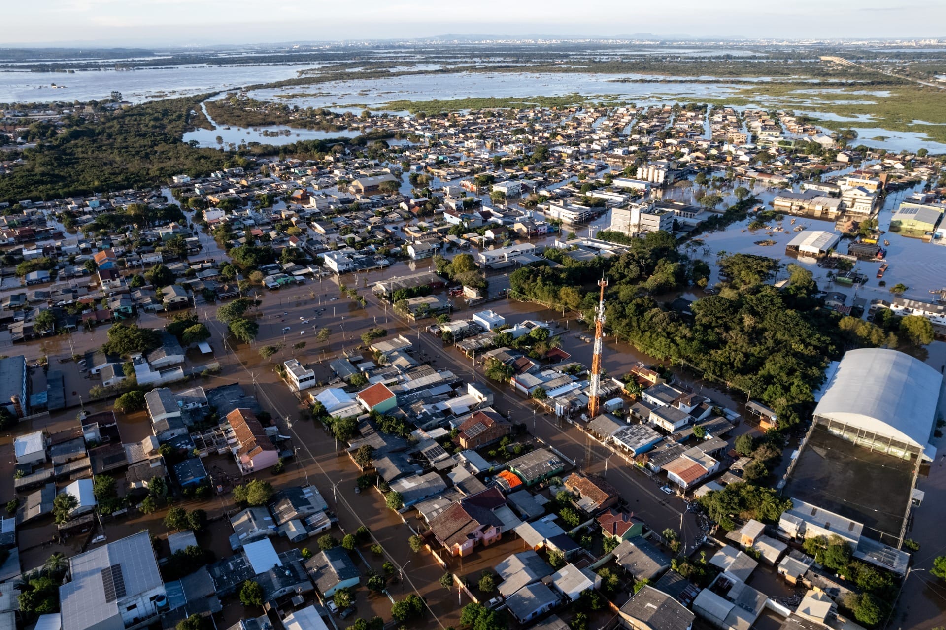 Chuvas continuam no Rio Grande do Sul e nível dos rios volta a subir 