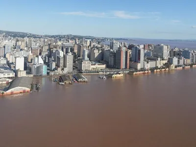 Com enchentes, Porto Alegre estuda construção de "cidade provisória" 