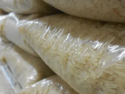 Normas para compra de arroz importado devem sair nesta terça-feira 