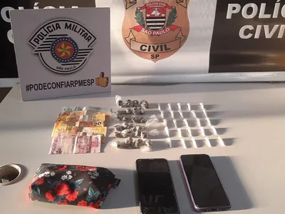 Polícia prende casal com porções de cocaína e maconha em Avaí