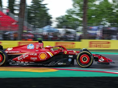 Leclerc lidera segundo treino livre em Imola; Verstappen é sétimo
