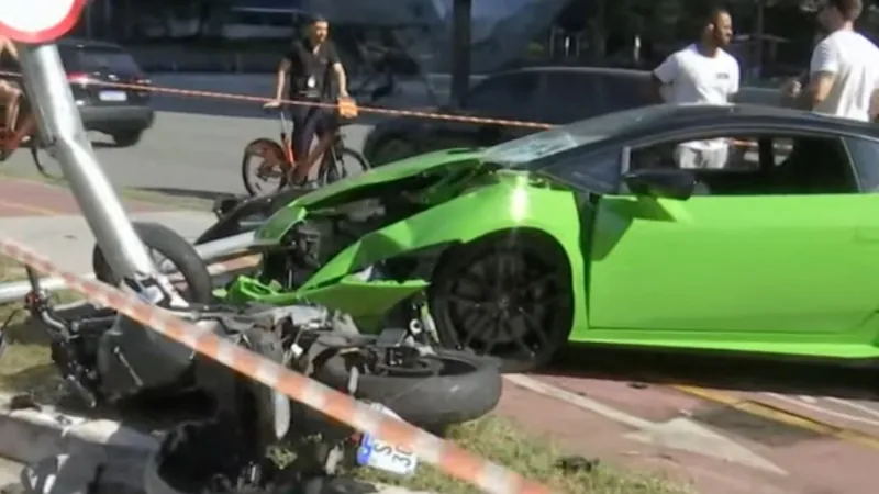 Motorista de Lamborghini atropela assaltante durante roubo de relógio em SP