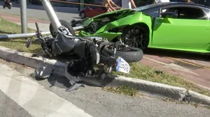 Polícia procura criminoso que roubou relógio e foi atropelado por Lamborghini