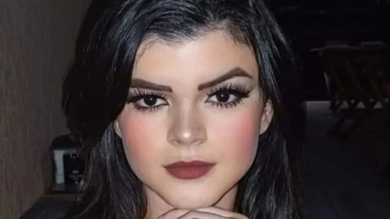 Quem é Valéria Almeida, cover da Selena Gomez acusada de subir pornô no Spotify