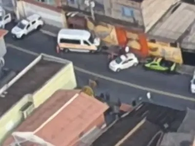 Acidente com van escolar deixa 19 feridos em Carapicuíba, na grande São Paulo