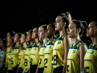 Seleção brasileira feminina de vôlei termina semana de estreia invicta 