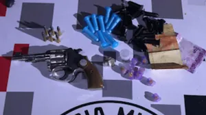 Homem é preso por porte ilegal de arma e tráfico de drogas em Jacareí