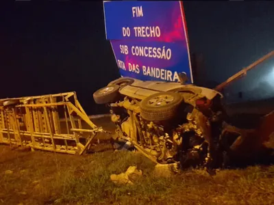 Capotamento deixa 4 feridos na rodovia Dom Pedro I, em Jacareí