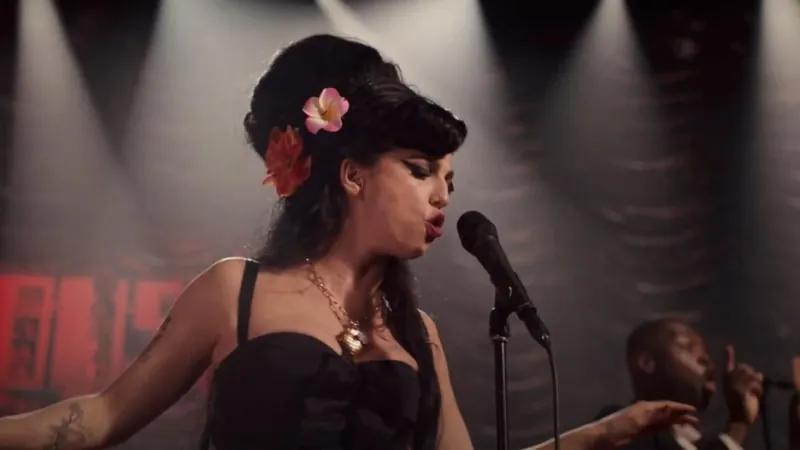 Back to Black: Amy Winehouse dispara em ouvintes após lançamento do filme