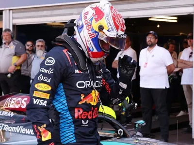 Verstappen revela que teve problemas de visão após colisão com Hamilton em 2021