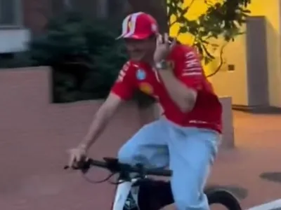 Charles Leclerc vai para casa de bicicleta após vitória no GP de Mônaco