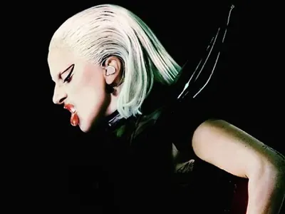 Lady Gaga anuncia novo disco durante especial da “Chromatica Ball” na Max