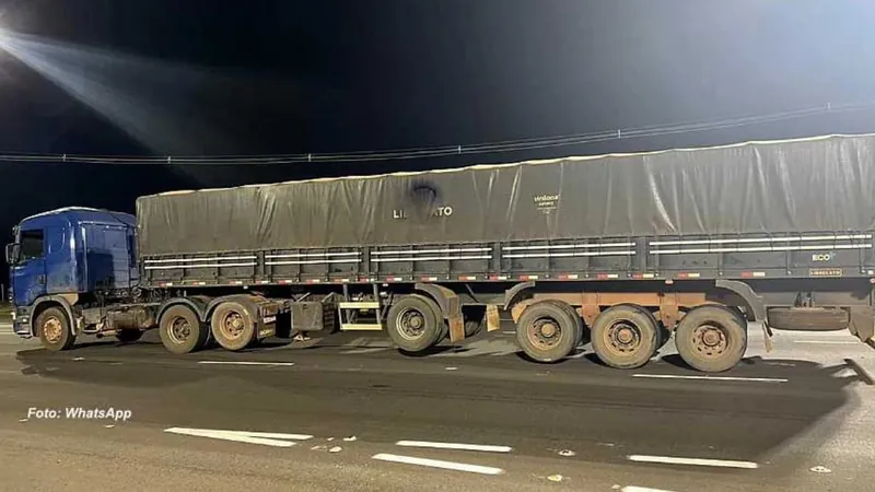 Polícia apreende carreta com carga roubada em Marília